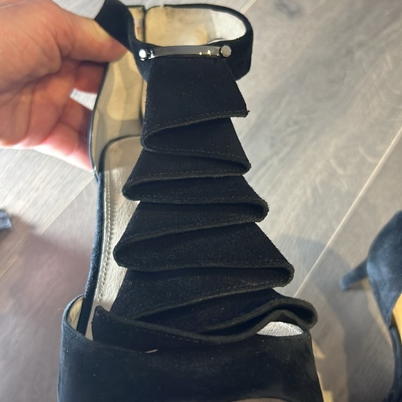 Louise et Cie Suede Peep Toe Ruffle Stiletto Zipper Heels Black Women Size 9.5 - Picture 14 of 16